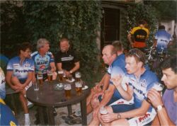 Po ka�d�m z�vod� je n�ramn� ��zniv�, zvl᚝ U Svat� Anny v Kol�ov� (z��� 1999)