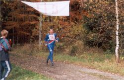 Jarda �r�mek prob�h� c�lem posledn�ho podzimn�ho b�hu na Rab�tejn� (listopad 1999)