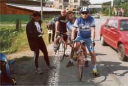 Start popul�rn�ho z�vodu Moravsk�ho poh�ru - �asovky na Sk��tek (srpen 2001)