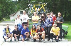 Zaji�t�n� z�vodu Moravsk�ho poh�ru se mus� v�novat zna�n� mno�stv� po�adatel� (srpen 2001)